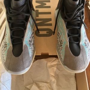 Adidas Yeezy Quantum basketball shoes mens size 13